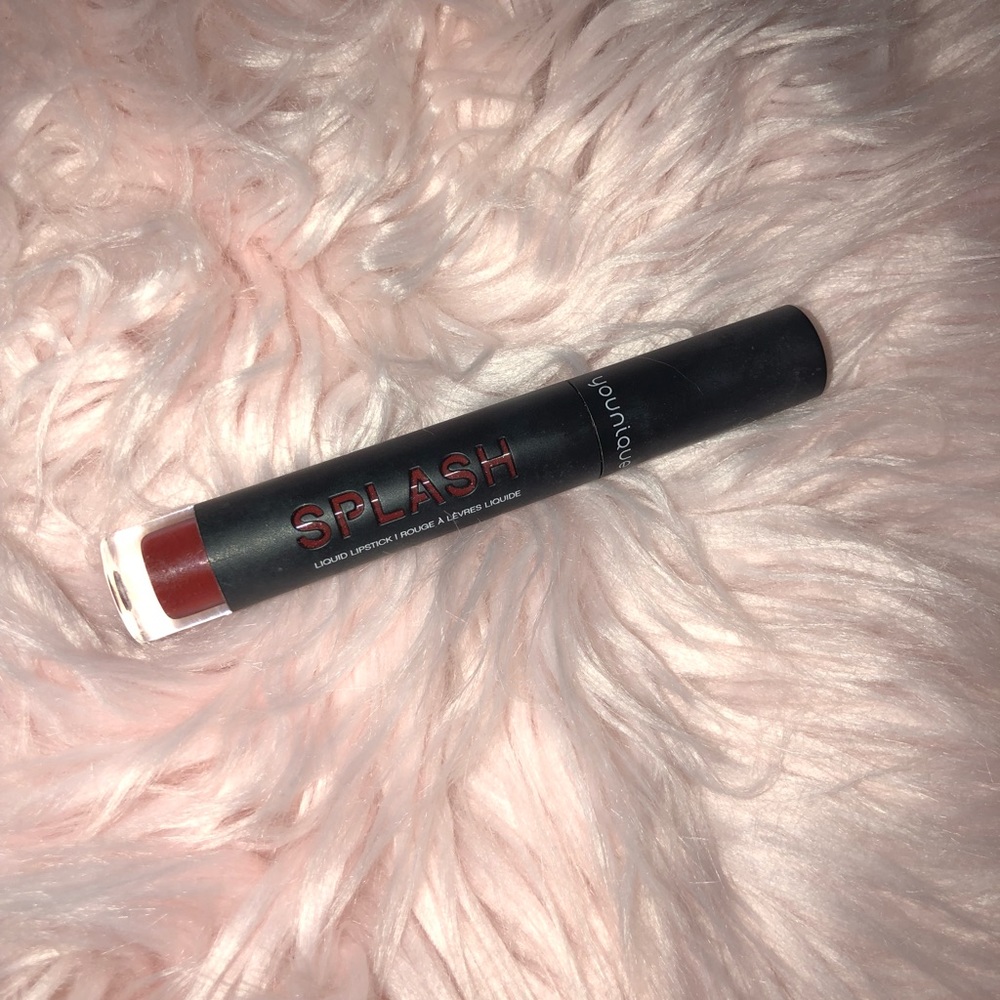 Younique splash “sizzling”